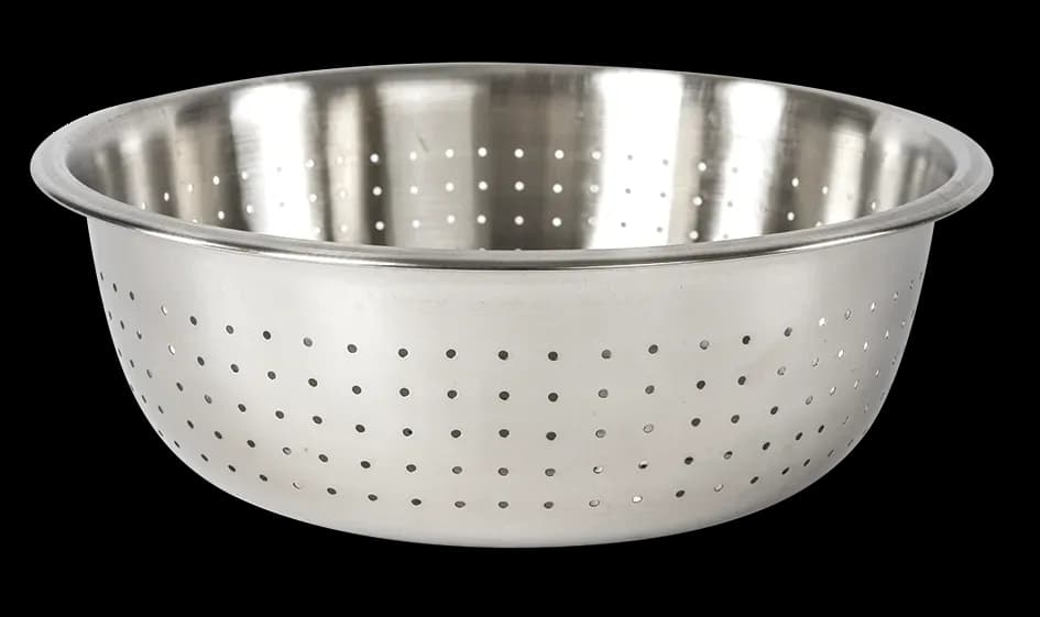 Colador perforado 12" acero inox malla gruesa, colador, se vende en caja de 12