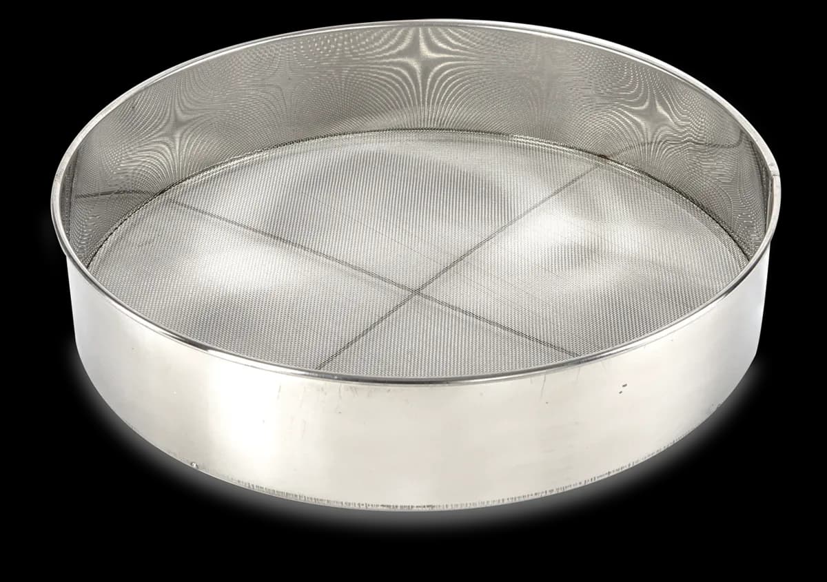 Cernidor para harina acero inox 12", cernidor, se vende en caja de 6